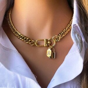 Luxurious Gold Necklace with Lock and Key Charm